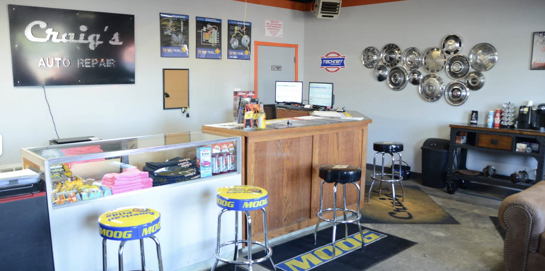 Craig's Auto Repair front counter and waiting area